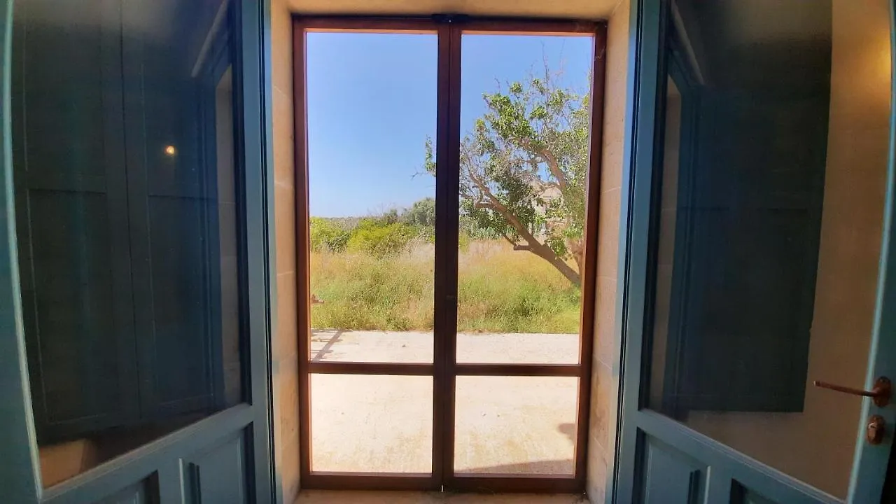 Landolina Guest House 돈나루카타 0*,  이탈리아
