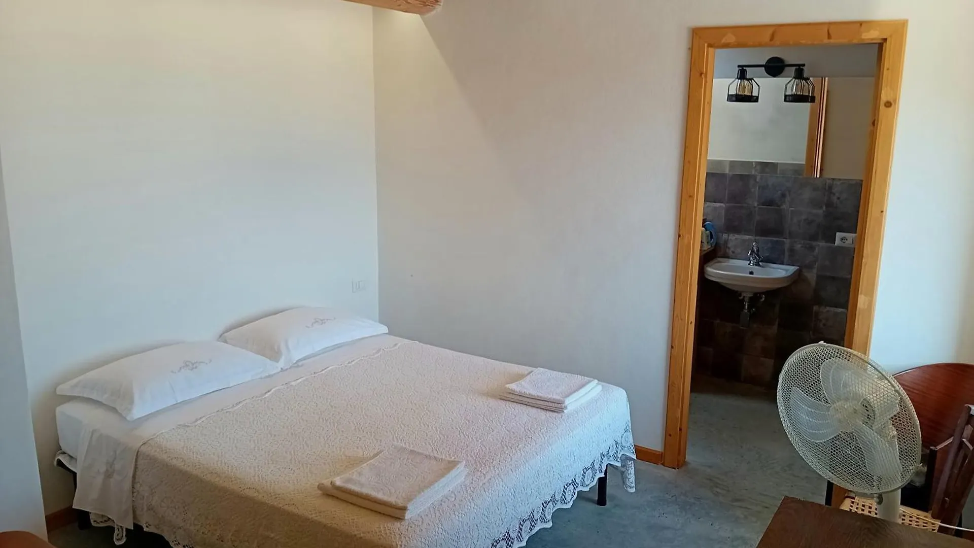 Landolina Guest House Donnalucata  Italia